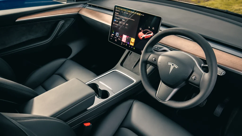 Tesla Unveils More Affordable Long-Range Model Y Rear-Wheel Drive Version