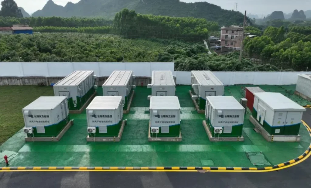 China Unveils First Large-Scale Sodium Ion Battery Storage Station, Ushering in New Era for Sustainable Energy