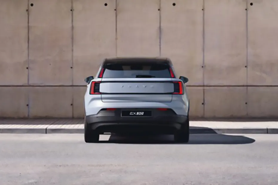Volvo Cars Reports Strong Sales Growth in April 2024, Driven by Electric Vehicles