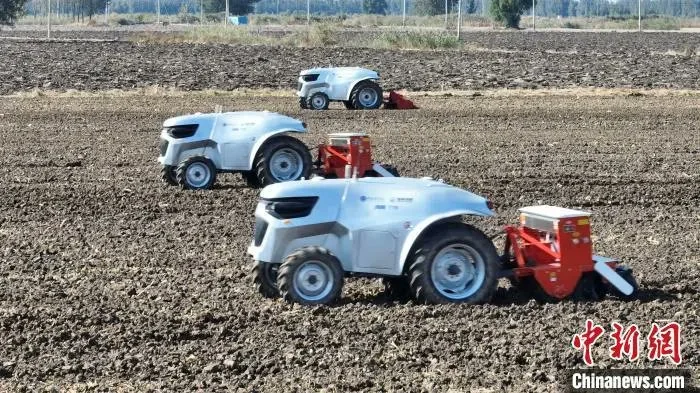 This Mind-Blowing Tractor Drives Itself and Saves the Planet