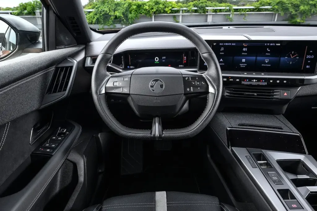 Why the New Vauxhall Grandland Is the SUV Everyone’s Talking Abou